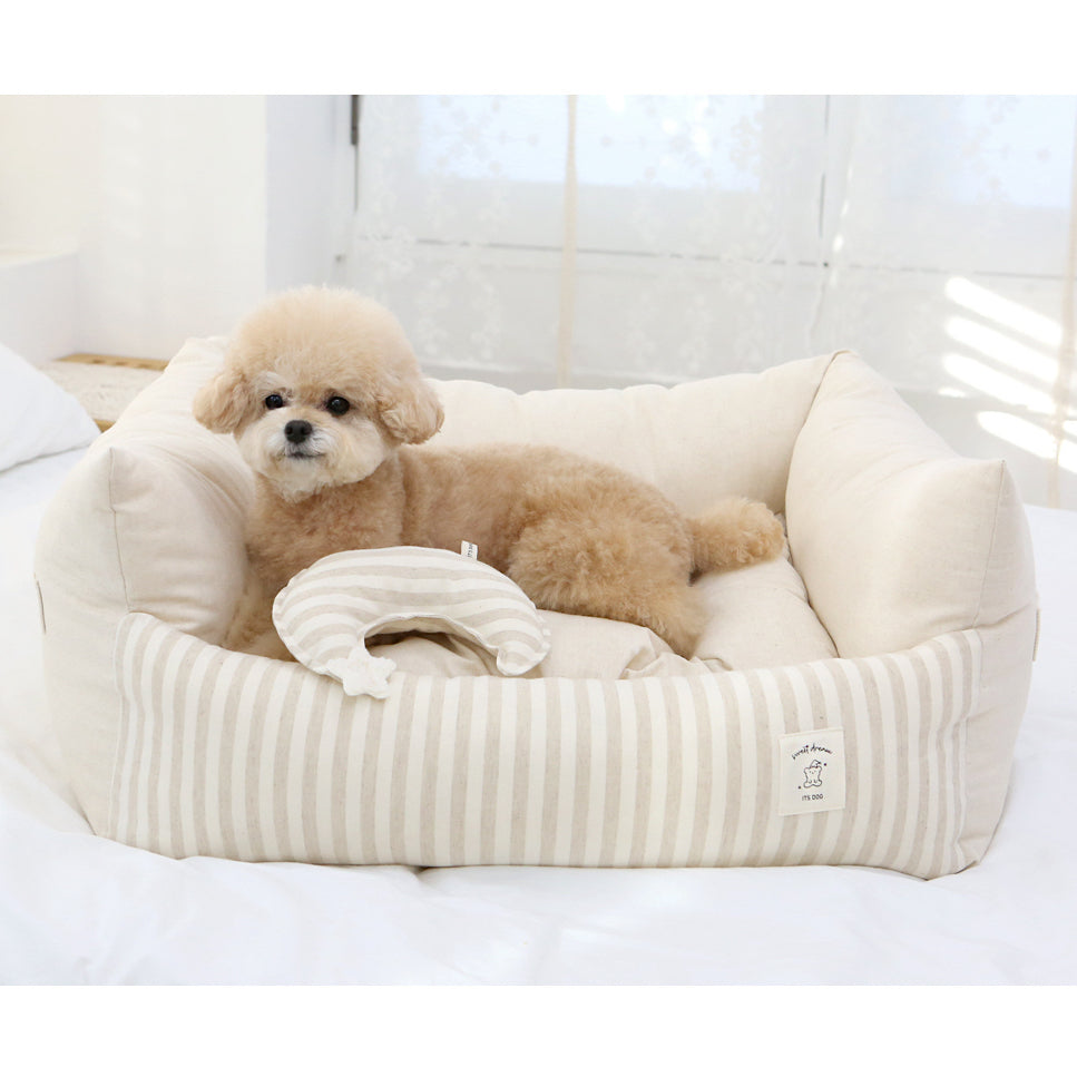 Basic Striped Bed
