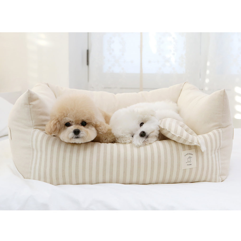 Basic Striped Bed