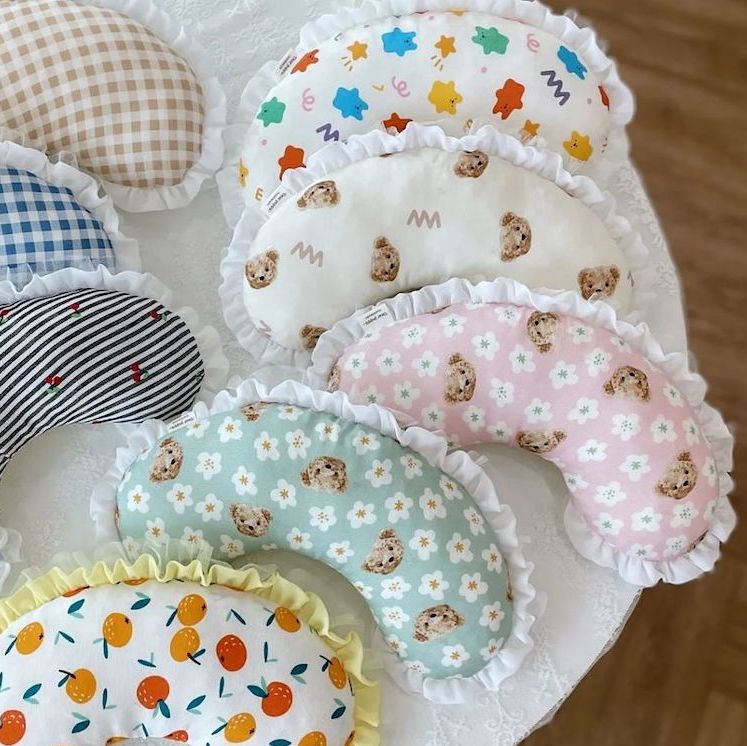 Cooling Half Moon PIllow