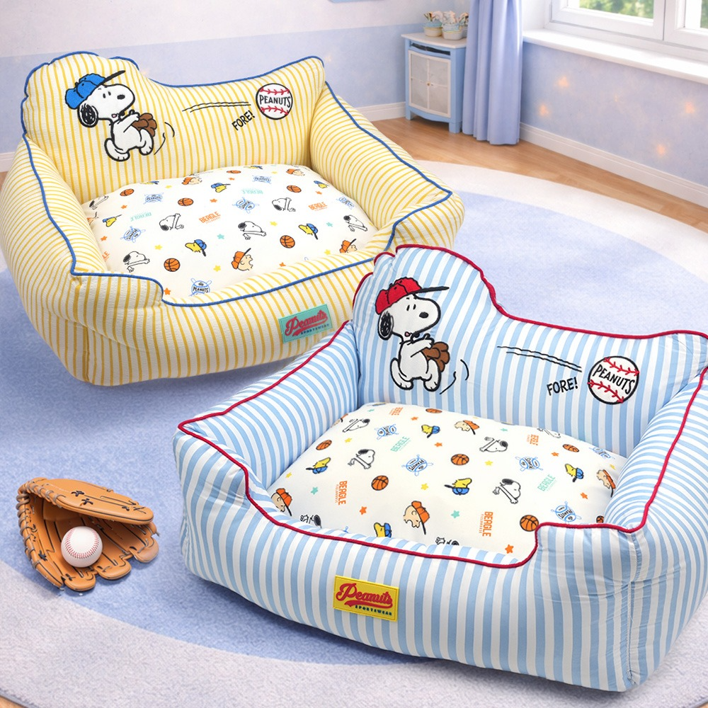 Snoopy Varsity Cooling Bed