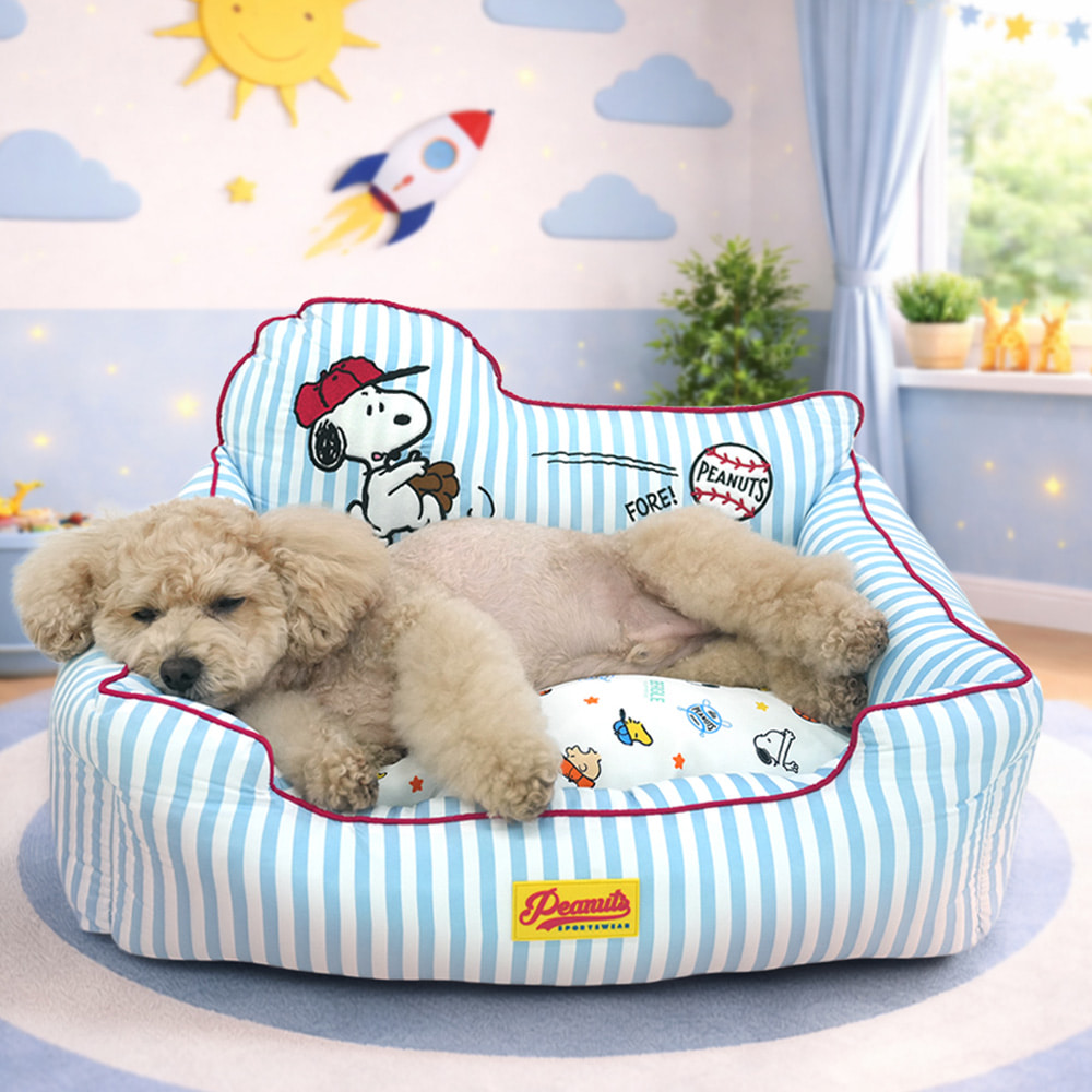 Snoopy Varsity Cooling Bed