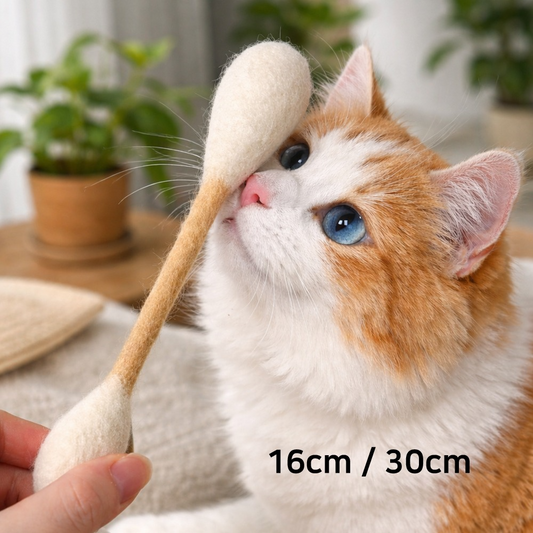 Giant Wool Cotton Swab with Catnip | 100％ Natural Wool | 2 sizes