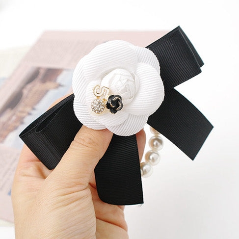 Camellia Necklace
